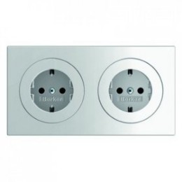 47202089 Штепсельная розетка SCHUKO, 2-местная с рамкой, полярная белизна, с блеском R.3 Berker