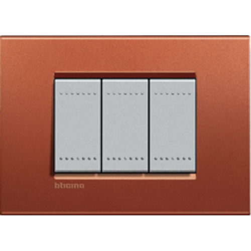 LNA4802RK Рамка LivingLight Квадрат Красный шелк 2-модульная Bticino