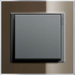 0211768 Рамка Event Clear Коричневый / Черный 1-постовая Gira