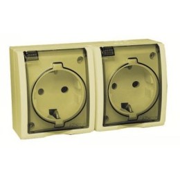 1594443-031 Розетка двойная с заземлением Schuko со шторками, с крышкой полупрозрачной, IP54, 16А 250В, винтовой Simon 15 Aqua