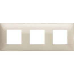 Рамка на 3 поста немецкий стандарт - 6 модулей. Цвет Кремовый. Bticino серия CLASSIA. R4802M3CR