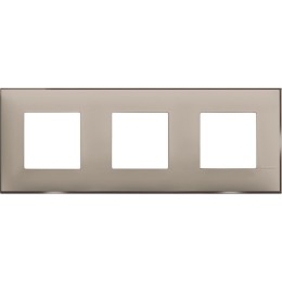 Рамка на 3 поста немецкий стандарт - 6 модулей. Цвет Кремовый атлас. Bticino серия CLASSIA. R4802M3CS