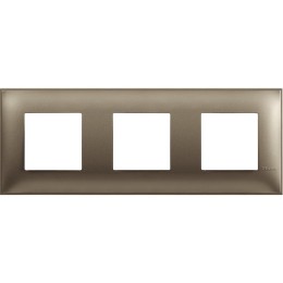 Рамка на 3 поста немецкий стандарт - 6 модулей. Цвет Титан. Bticino серия CLASSIA. R4802M3TM